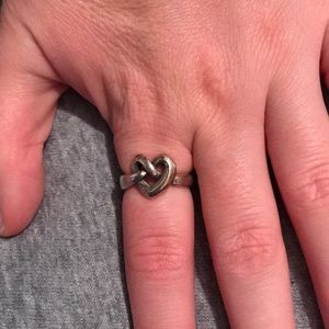 Size 5 James Avery heart knot ring